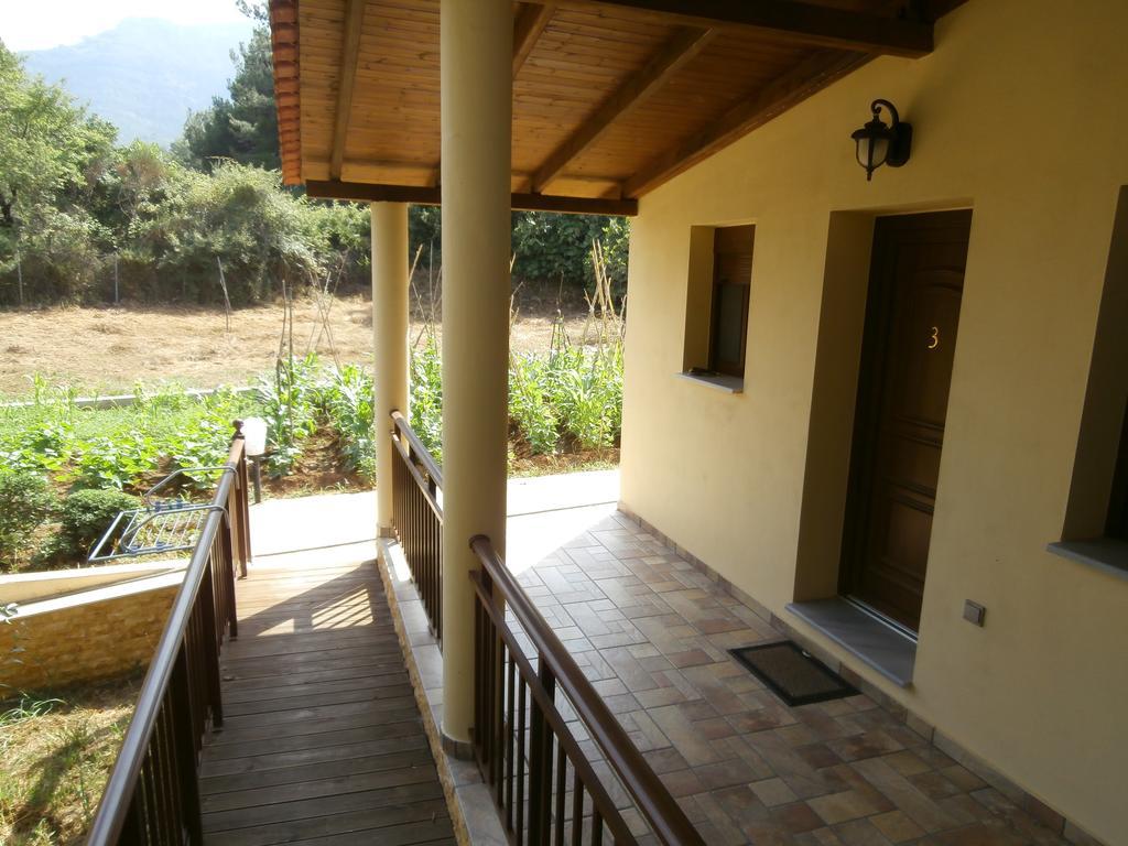 Villa Barouti Kinira Zimmer foto